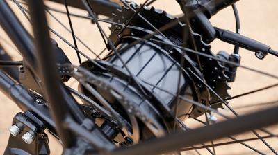 Trek FX+ 2 MS LT M Satin Trek Black Produktbild 1