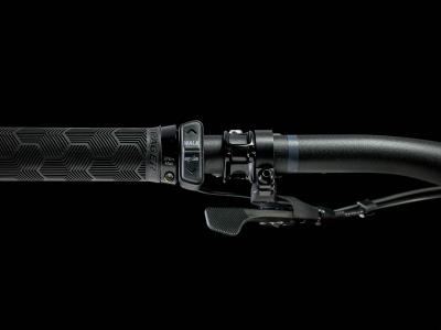 Trek FUEL EXe 8 GX AXS EU L Rage Red to Deep Dark Blue Produktbild 16