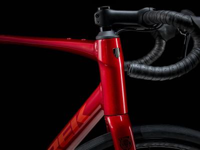 Trek Domane AL 2 56 Crimson to Dark Carmine Fade Produktbild 15