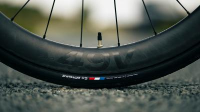 Bontrager Vorderrad Bontrager Aeolus Pro 49V Disc TLR 12T Bl Produktbild 17