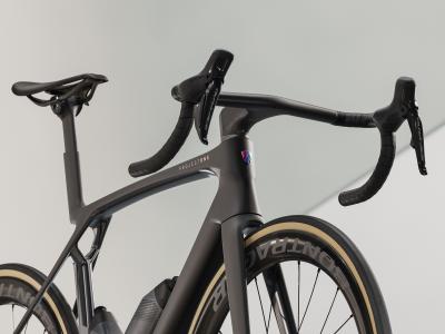 Trek Madone SLR 9 XS Matte Carbon Smoke/Prismatic Pearl Produktbild 10