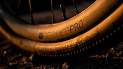 Bontrager Hinterrad Bontrager Aeolus Pro 3V 700 Disc TLR 142 Produktbild 16