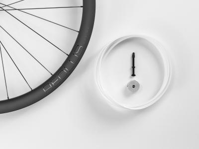 Bontrager Wheel Front Bontrager AeolusPro 37Disc TLR 12T 700 Produktbild 11