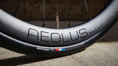 Bontrager Wheel Front Bontrager AeolusPro 37Disc TLR 12T 700 Produktbild 13